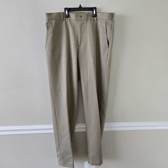Men's 34/32 Khaki Van Heusen Dress Pants EUC - Picture 11 of 15